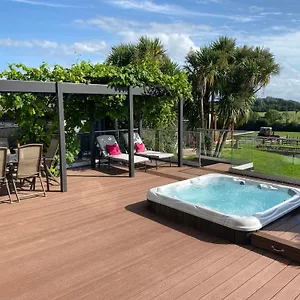 The Deerview , Cardiff United Kingdom